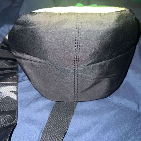 NWT Victoria's Secret PINK Pineapple Cooler Lunchbox - Picture 5 of 5